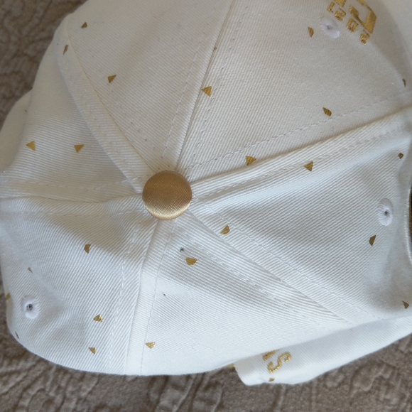 Nike 2021 NCAA Men's Champs Final Four White Gold Cap - Picture 5 of 9